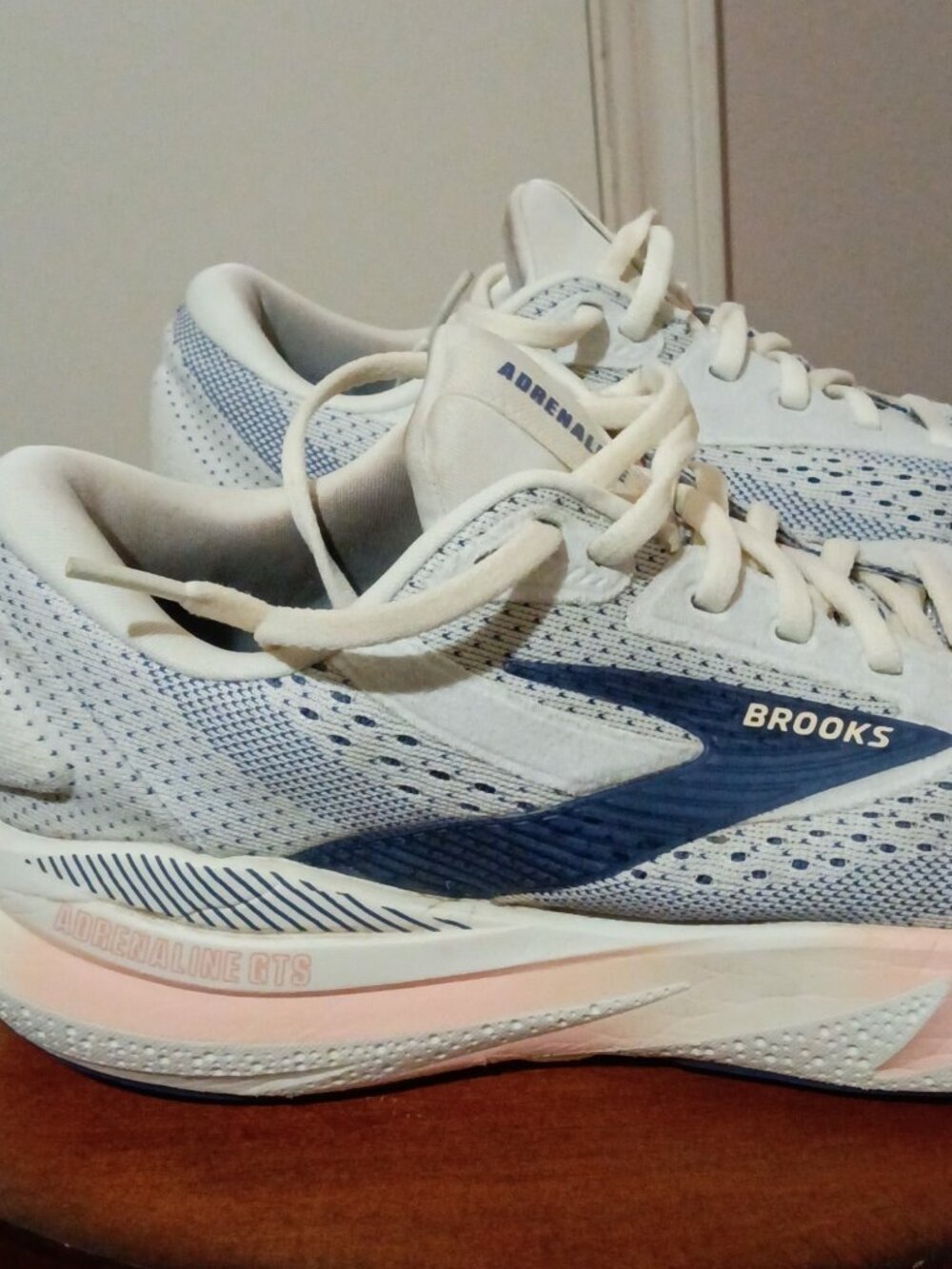 Brooks Women's Adrenaline GTS 24 1204261B140 Gray Running Shoes Size 8 B - Picture 4 of 14